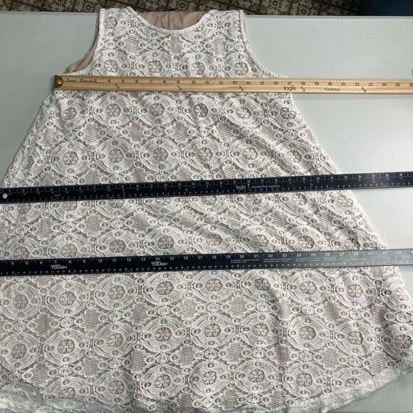 SHARAGANO Women’s Ivory & Tan Lace  Shift Dress Size 6 Sleeveless - Picture 5 of 9